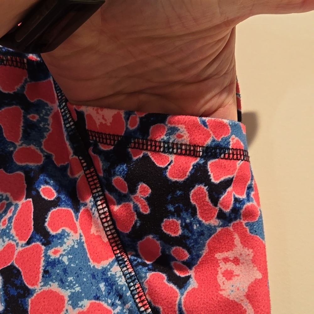 Live Well pink blue black leggings. Size medium. - Picture 4 of 7